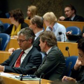 Arie Slob en Joel Voordewind in Tweede Kamer-web
